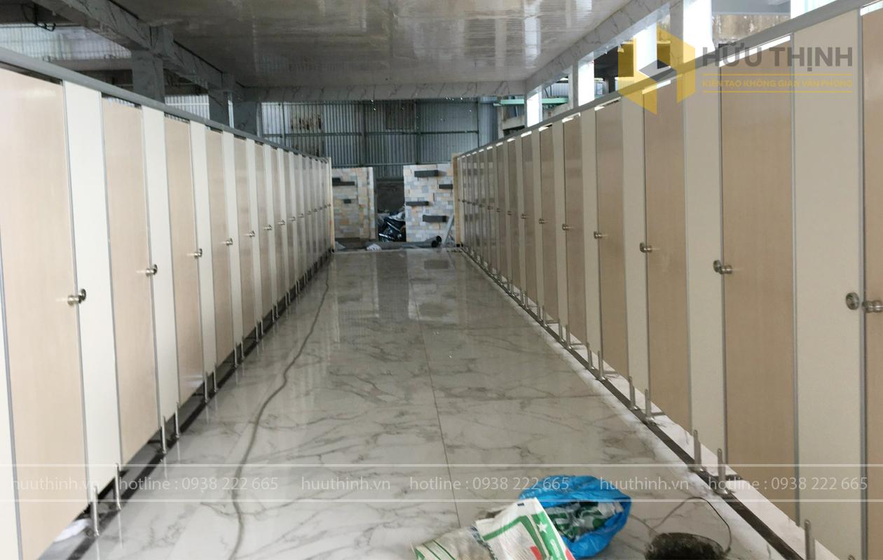 Vách ngăn vệ sinh Compact tại khu du lịch Tân Huê Viên